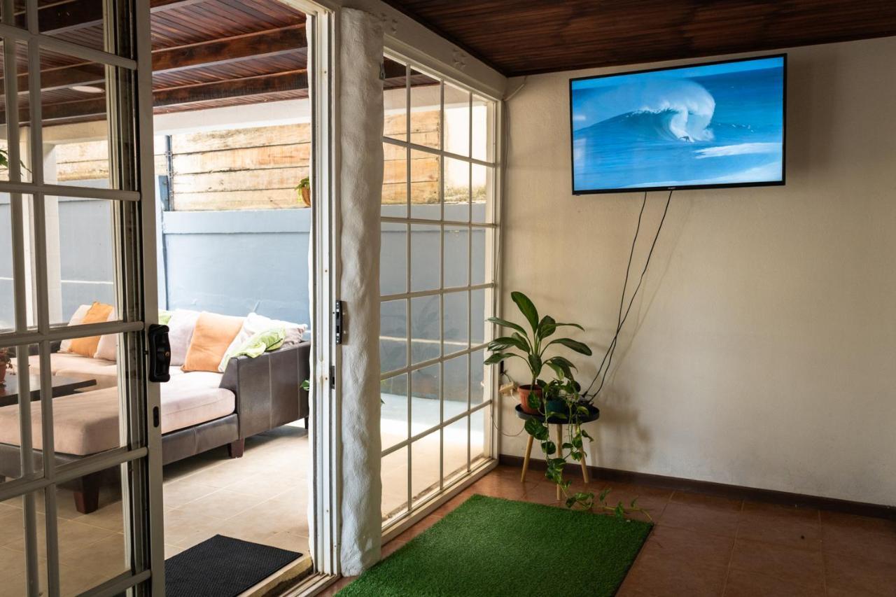 Mai Ke Kai Surf House Hostel Tamarindo Ngoại thất bức ảnh