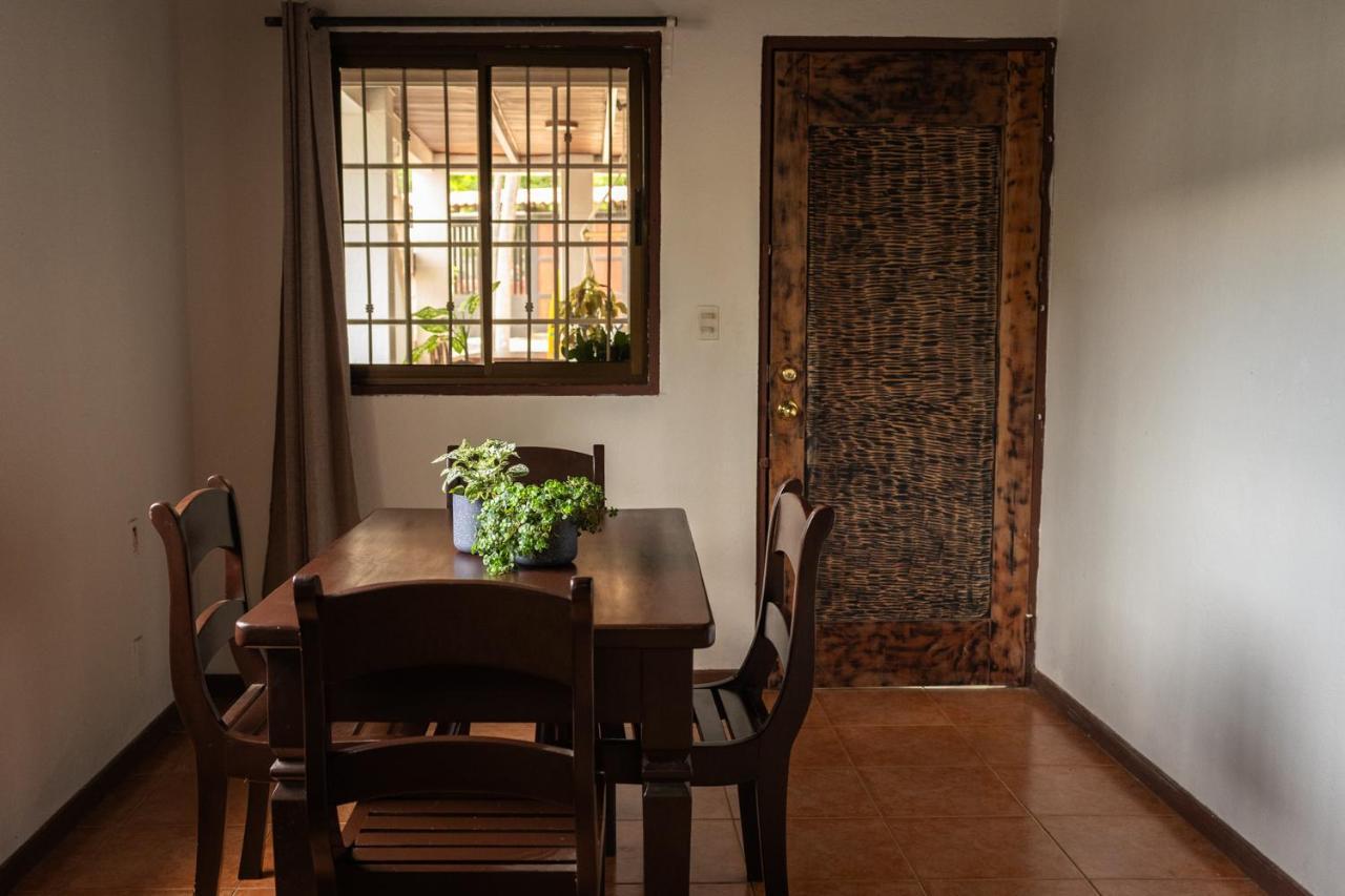 Mai Ke Kai Surf House Hostel Tamarindo Ngoại thất bức ảnh