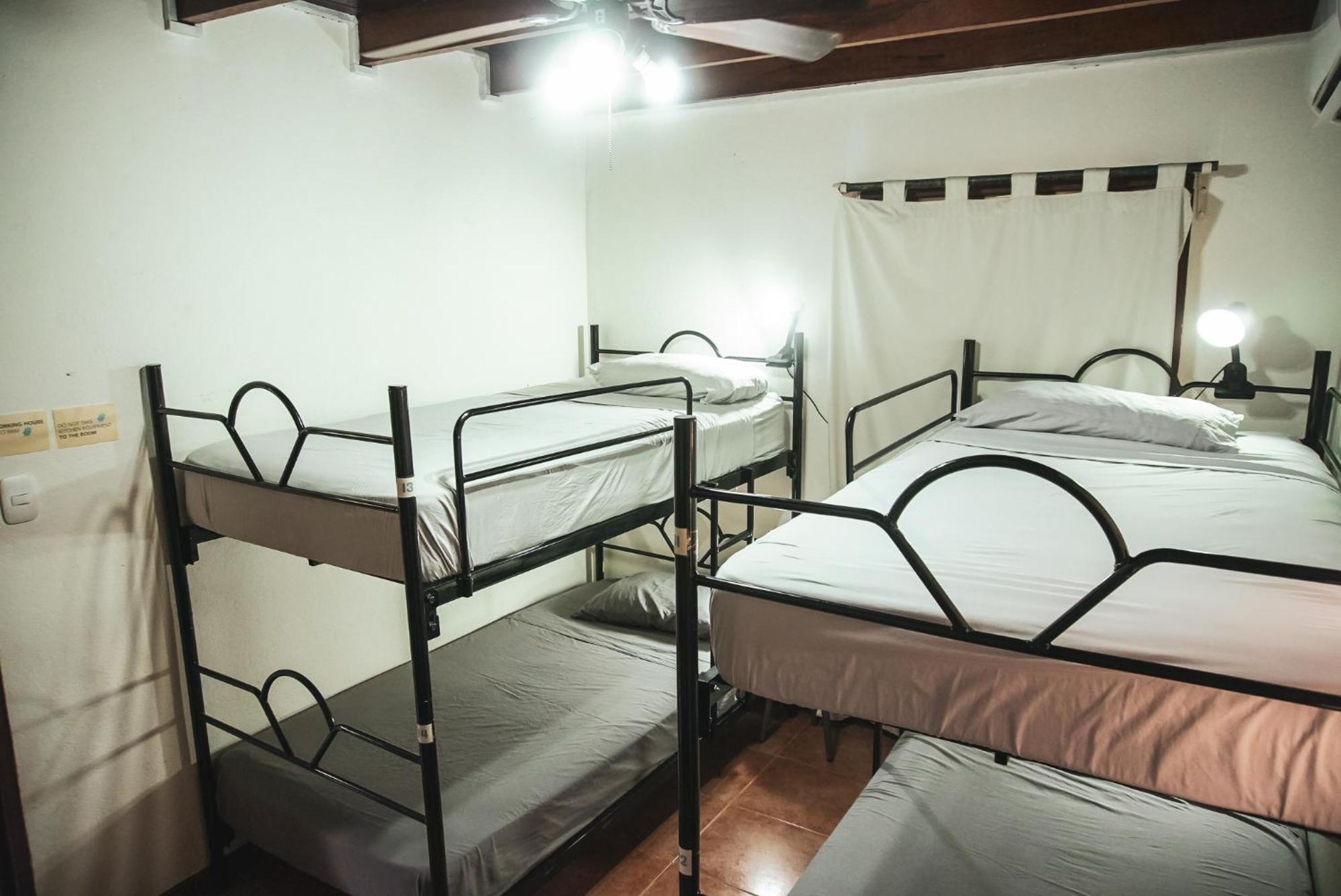 Mai Ke Kai Surf House Hostel Tamarindo Ngoại thất bức ảnh